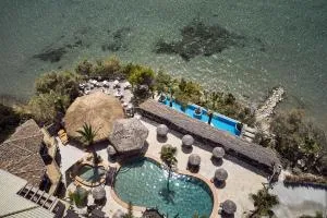 Gloria Maris Hotel Suites and Villa - Lithakia