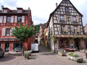 Maisons de vacances la roseraie : photos des chambres