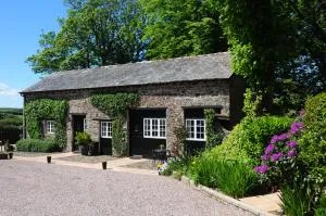 Cloister Park Cottages - Monkleigh