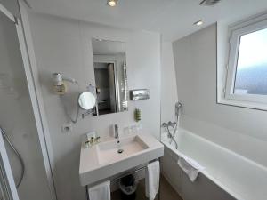 Hotels Holiday Inn Paris-Auteuil, an IHG Hotel : photos des chambres