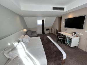 Hotels Holiday Inn Paris-Auteuil, an IHG Hotel : photos des chambres