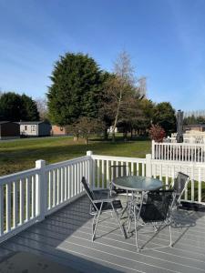 Brians Lodge with Hot Tub