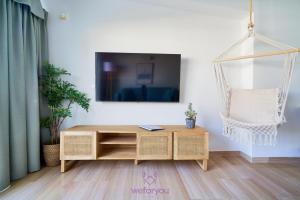 weforyou Isla Puerto Marina with PARKING