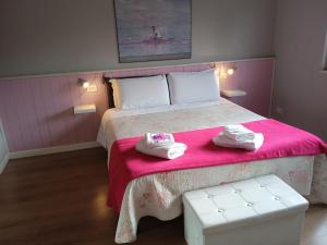 Double Room with Private Bathroom room in Gira Guest House