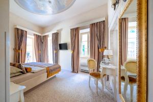 Executive Suite with Balcony room in Heritage Hotel Life Palace