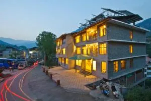 Sarthak Regency by M K Hospitality,Rangri, Manali,HP,Just 1 kms from Volvo parking - Jagatsukh