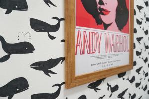 Vibrant Design Apartments - Full Kitchen - Wi-Fi - 18 Mins to City Centre