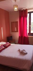 Hotels Hotel de la Place : Chambre Double - Non remboursable