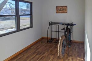 Dog-Friendly Crosby Home with Bike Storage!