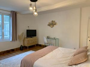 B&B / Chambres d'hotes L'Ecole des Demoiselles : photos des chambres