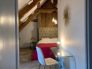 B&B / Chambres d'hotes L'Ecole des Demoiselles : photos des chambres