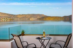 Elounda Harmony Sea front apartment