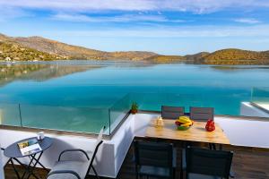 Elounda Harmony Sea front apartment