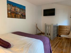 B&B / Chambres d'hotes L'Ecole des Demoiselles : photos des chambres