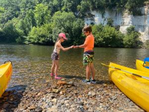 Mobil Home 4 chambres - Camping de Maillac