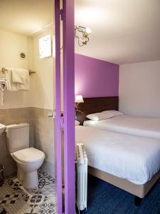 Hotels Contact Hotel Restaurant La Chaumiere Les Mureaux-Flins : photos des chambres