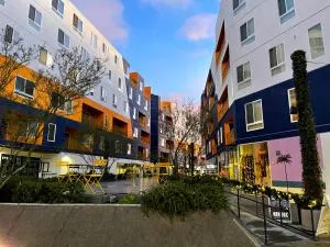 Perfect Apt w Parking Gym Pool WIFI in Arts District DTLA near Little Tokyo B4 - Hobart