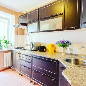 1 room 50m2 center of Obolon near River side. Dream Town