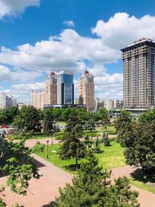 1 room 65m2 center of Obolon near River side.