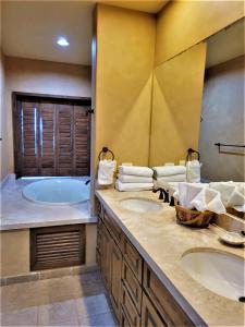 Bella Sirena 801-C - Huge Patio, Premium Furnishings, Breathtaking View