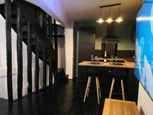 Maisons de vacances Loveroom La Parenthese d ‘Auxerre : photos des chambres