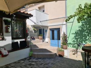 Apartments by the sea Veli Losinj, Losinj - 19196