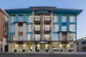 Art House Hotel - Montgomery Village