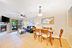 Crown Point Views Beautiful Home, Bay + Beach Views, Rooftop Deck & Firepit