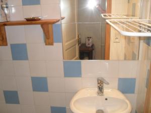Appartements -2 Rue des Sybilles-La Plombinoise : photos des chambres