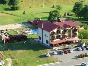 HOTEL CARPATHIA - Lorău