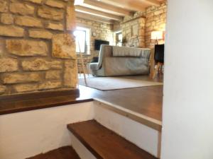 Kalpaki stone apartment 1