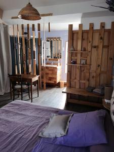 B&B / Chambres d'hotes La Bonne Planque : Chambre Double avec Salle de Bains Privative