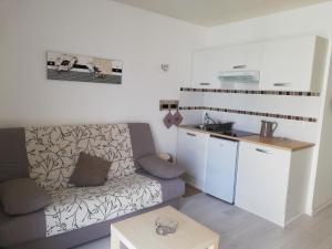 Appartements Joli studio a DINARD /LA RICHARDAIS a 5 mn plage : photos des chambres