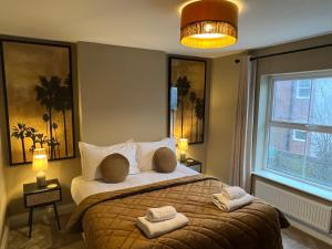 Luxury Cromer cottage with hot tub & log burner in Town