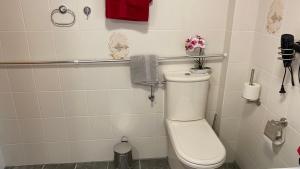 Cosy 3 Zimmer Whg incl großer Wohnküche, Smart TV, WLAN, Eutelsat & Astra Satelliten TV, viele Parkplätze vorhanden, Langzeitmiete