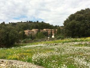 Villages vacances Les Garrigues de la Vallee des Baux :  Appartement 1 Chambre avec Terrasse Privative (2 Adultes)