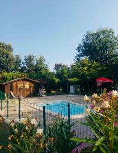 Campings Bungalow & piscine - 6 personnes : photos des chambres