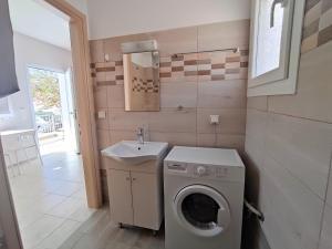 Kefalos studios Argostoli