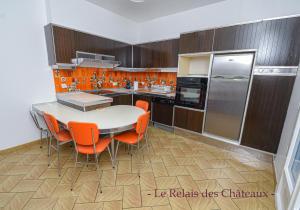 Maisons de vacances LE RELAIS DES CHATEAUX : photos des chambres