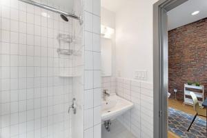 Simple Furnished Studio in The Heart of Boston