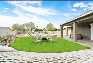 The Scott with Heated Pool by HomeSlice Stays