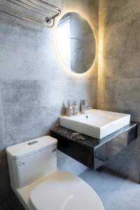 Deluxe có ban công (Deluxe Balcony)