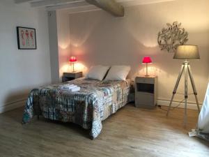 B&B / Chambres d'hotes Les Angelots : Chambre Familiale avec Salle de Bains Privative