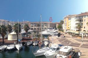Location Port Fréjus, bord de mer