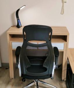 Lovely flat nearby Paris fully redone with free parking on premises and balcony