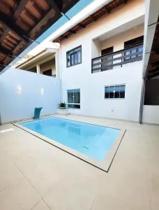 Residência White House - Casa de Piscina em Penha. - Santa Lídia