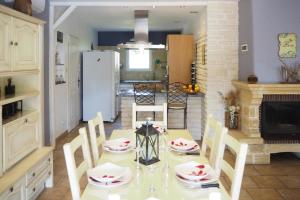 Maisons de vacances holiday home, Roaix : photos des chambres