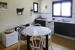 Maisons de vacances Holiday Home Plougasnou - BRE05106h-F : photos des chambres