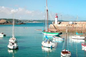 Maisons de vacances Holiday home, Hillion : photos des chambres