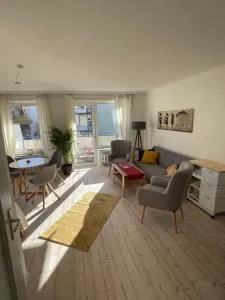 Ruhige Wohnung mit Parkplatz, charmantes Viertel - Vellmar